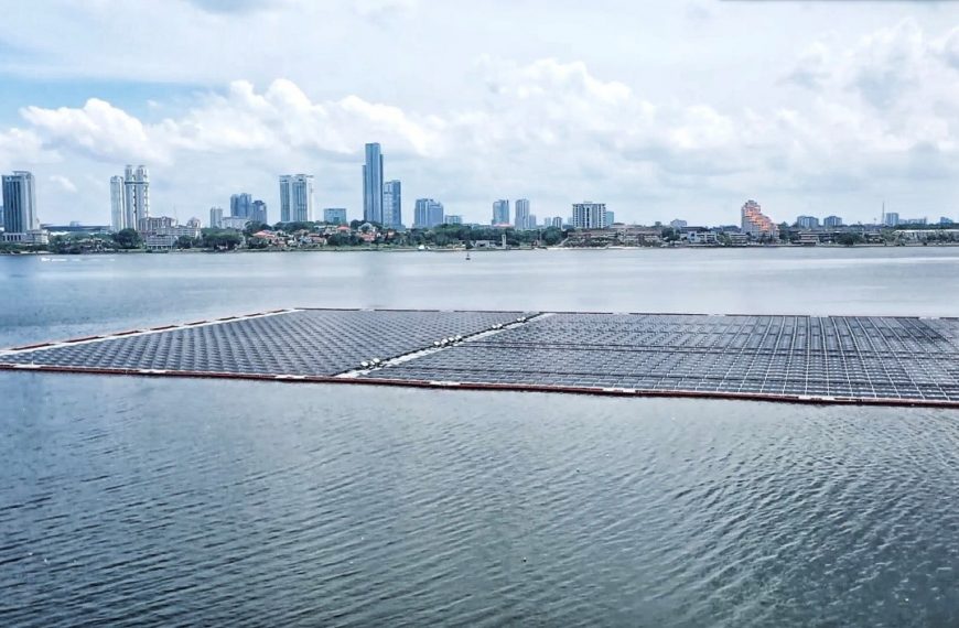 Worlds largest offshore photovoltaic farm in singapore